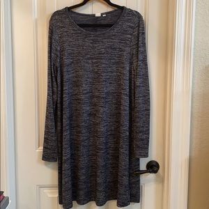 Navy soft spun gap long sleeve dress.  Size large